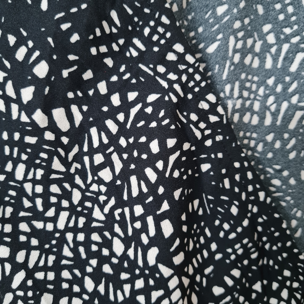 Size- S, Moire pattern printed deep V- neck dress by trend setters - Picture 5 of 7
